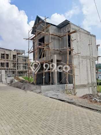 HARGA MENARIK! Vila Kawasan , Area 84m2m², Area Premium dengan akses bagus HARGA MENARIK! Vila Kawasan , Area 84m2m², Area Premium dengan akses bagus