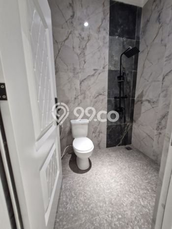Hunian Elit LB 180m2 Siap Huni Desain Elegan di Joglo, Jakarta Barat Hunian Elit LB 180m2 Siap Huni Desain Elegan di Joglo, Jakarta Barat