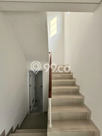 Rumah Akses Mudah area Gading Serpong, Tangerang, Luas 136m² Bangunan 140m² Rumah Akses Mudah area Gading Serpong, Tangerang, Luas 136m² Bangunan 140m²