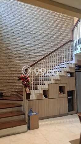 For Sale! Luxury House LT 200m2 Desain Elegan di BSD Nusaloka For Sale! Luxury House LT 200m2 Desain Elegan di BSD Nusaloka