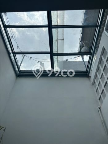 Disewakan! Rumah 2 Kamar Tidur &
2 Kamar Mandi di BSD City, Tangerang Disewakan! Rumah 2 Kamar Tidur &
2 Kamar Mandi di BSD City, Tangerang