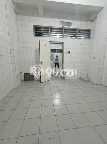 Ruko Disewa di Jakarta Barat dengan LB 195m2 Area Komersial Ramai Ruko Disewa di Jakarta Barat dengan LB 195m2 Area Komersial Ramai