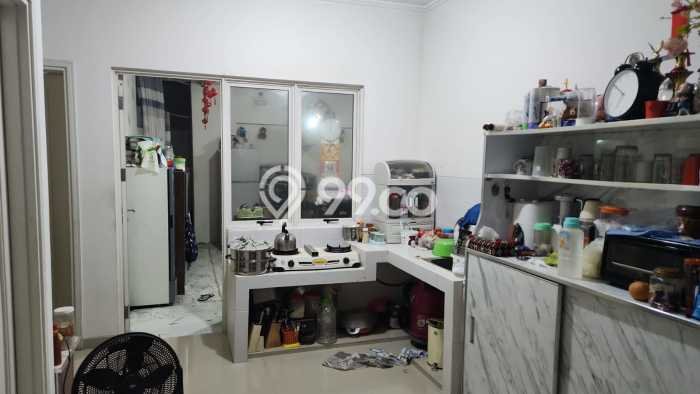 Rumah Luas Asri 2 KT Siap Pakai di Suvarna Sutera Tangerang Rumah Luas Asri 2 KT Siap Pakai di Suvarna Sutera Tangerang