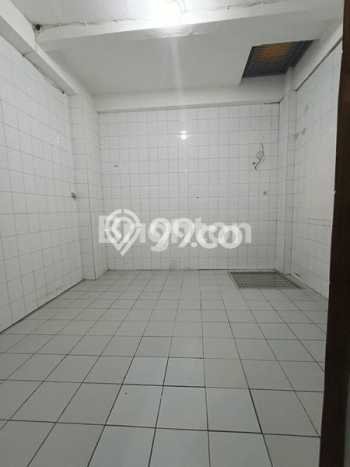Ruko Disewa di Jakarta Barat dengan LB 195m2 Area Komersial Ramai Ruko Disewa di Jakarta Barat dengan LB 195m2 Area Komersial Ramai