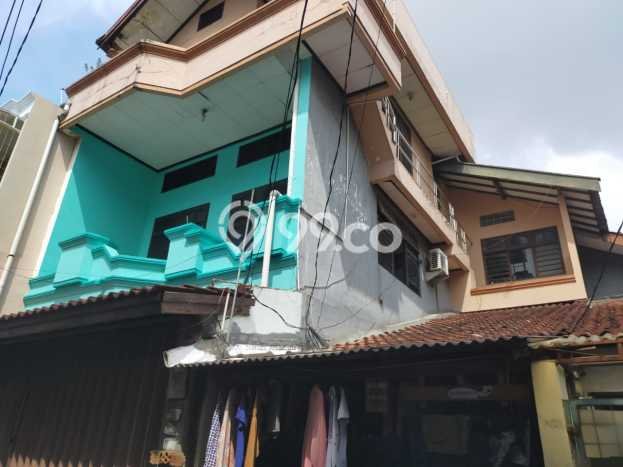 Jual Rumah Mewah Megah Dengan View Eksklusif di Jelambar, Jakarta Barat Jual Rumah Mewah Megah Dengan View Eksklusif di Jelambar, Jakarta Barat