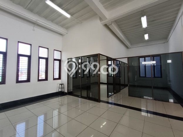 FOR RENT! Komersial di Soekarno Hatta Cocok untuk Bisnis 900m2 FOR RENT! Komersial di Soekarno Hatta Cocok untuk Bisnis 900m2