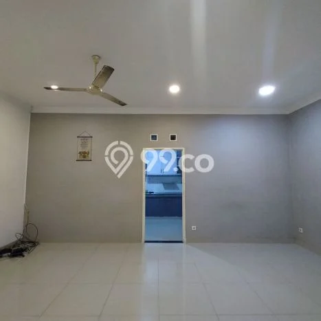 Ready to Use! Luxury House LT 180m2 Desain Modern di Singgasana Ready to Use! Luxury House LT 180m2 Desain Modern di Singgasana