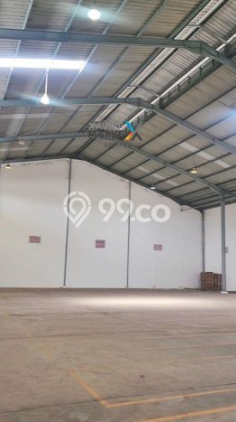 AREA PREMIUM! Gudang For Rent Kawasan Blimbing, Luas 1171m2m², Jalan Strategis AREA PREMIUM! Gudang For Rent Kawasan Blimbing, Luas 1171m2m², Jalan Strategis