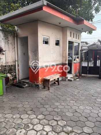 LOKASI BISNIS! Gudang For Rent di Blimbing, Luas 551m2m², Jalan Utama, Siap Usaha LOKASI BISNIS! Gudang For Rent di Blimbing, Luas 551m2m², Jalan Utama, Siap Usaha