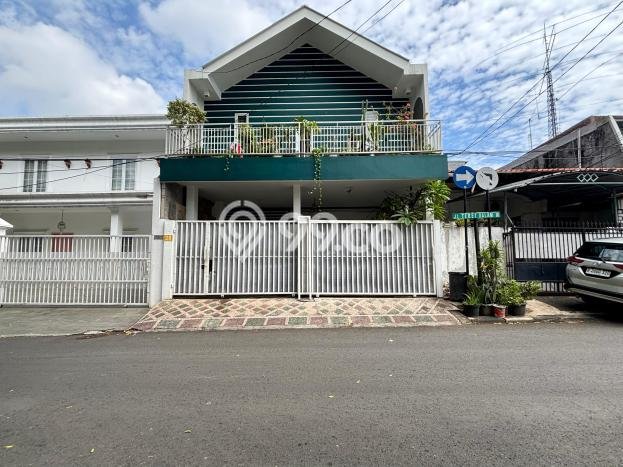 Rumah di Tebet, LT 133m², LB 200m² Rumah di Tebet, LT 133m², LB 200m²