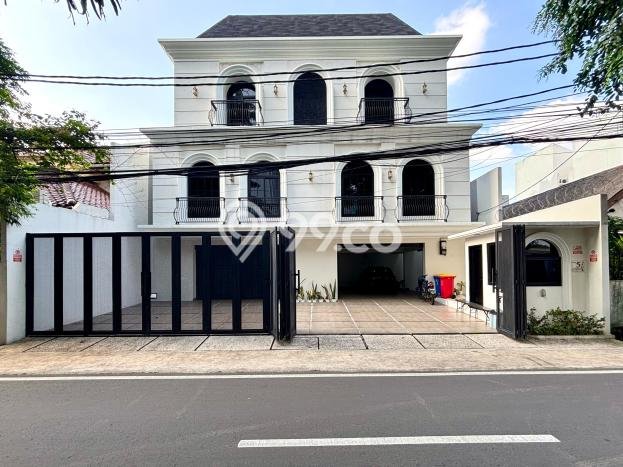 HARGA SPESIAL! Rumah di Tebet, Jakarta Selatan, LT 200m² Bangunan 240m² BISA KPR! HARGA SPESIAL! Rumah di Tebet, Jakarta Selatan, LT 200m² Bangunan 240m² BISA KPR!