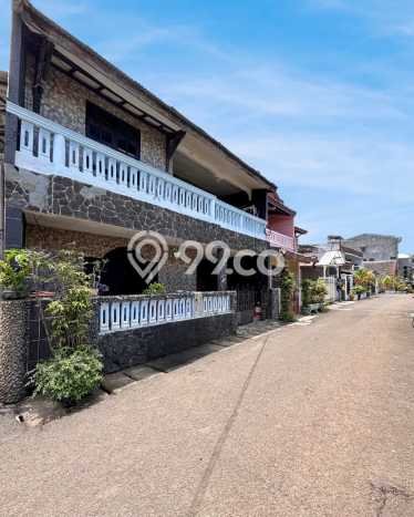 For Sale Rumah 8 Kamar Lokasi Ideal Nyaman dan Strategis di Tebet For Sale Rumah 8 Kamar Lokasi Ideal Nyaman dan Strategis di Tebet