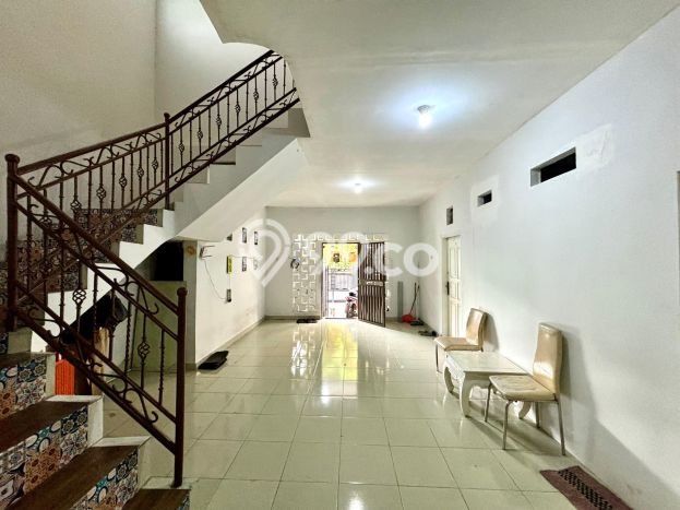 Dijual Rumah 11 KT di Tebet, Jakarta Selatan - LT 133m² Dijual Rumah 11 KT di Tebet, Jakarta Selatan - LT 133m²