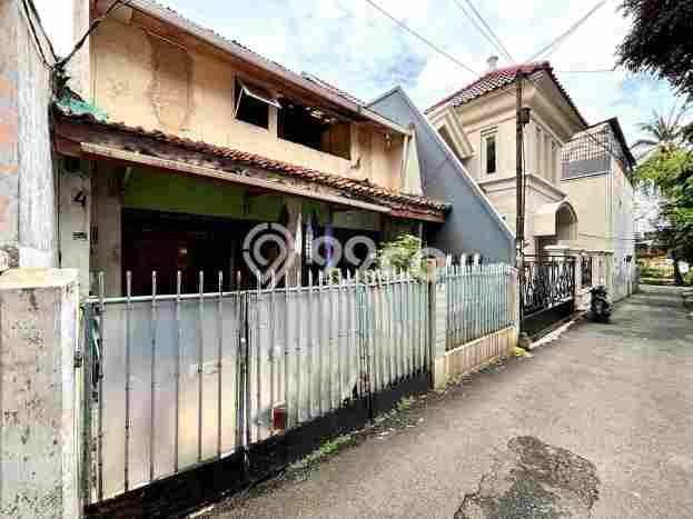 Rumah Strategis Tebet, Jakarta Selatan, LT 90m² Bangunan 100m² Rumah Strategis Tebet, Jakarta Selatan, LT 90m² Bangunan 100m²