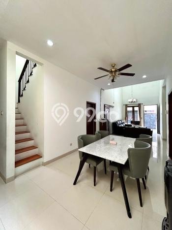 Hunian Impian Modern! Rumah 2 Lantai di Tebet, Jakarta Selatan, LT 135m² LB 117m² Hunian Impian Modern! Rumah 2 Lantai di Tebet, Jakarta Selatan, LT 135m² LB 117m²