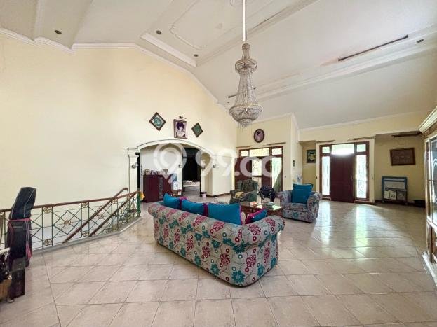 Rumah Idaman dengan Luas Tanah 306m² di Kawasan Elite Tebet, Jakarta Selatan Rumah Idaman dengan Luas Tanah 306m² di Kawasan Elite Tebet, Jakarta Selatan