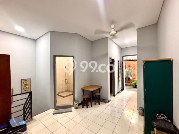 Dijual Kost di Kawasan Tebet, Jakarta Selatan, Spesifikasi 9 KT, 5 KM, 250m2 Dijual Kost di Kawasan Tebet, Jakarta Selatan, Spesifikasi 9 KT, 5 KM, 250m2