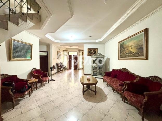 Rumah Premium 6 KT 4 KM di Kompleks Cluster Tebet, Jakarta Selatan Rumah Premium 6 KT 4 KM di Kompleks Cluster Tebet, Jakarta Selatan