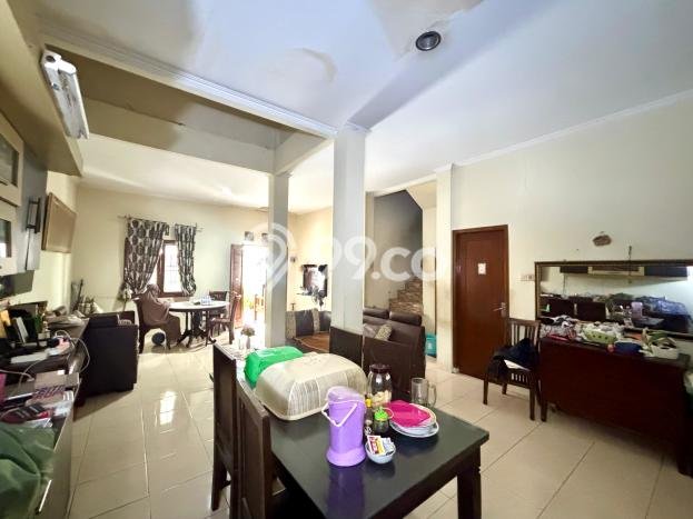 Siap Huni Hunian Elit 4 Kamar di Tebet Dekat ke Mana Pun Siap Huni Hunian Elit 4 Kamar di Tebet Dekat ke Mana Pun