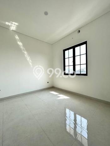 Rumah Luxury Modern Tanpa Renovasi di Kalibata Jakarta Selatan Rumah Luxury Modern Tanpa Renovasi di Kalibata Jakarta Selatan