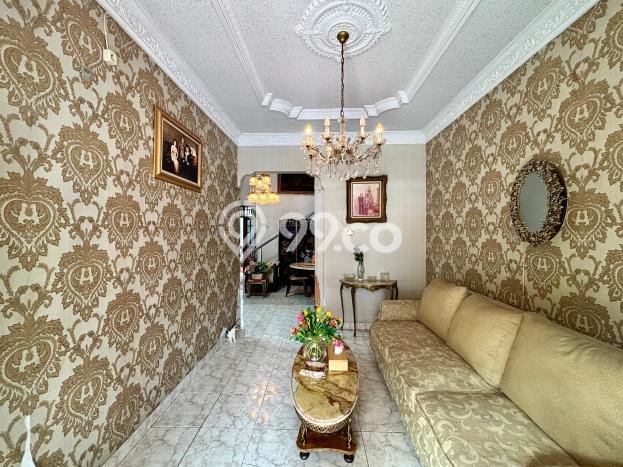 Rumah kawasan Tebet, Jakarta Selatan, LT 140m2m² LB 225m2m² Rumah kawasan Tebet, Jakarta Selatan, LT 140m2m² LB 225m2m²