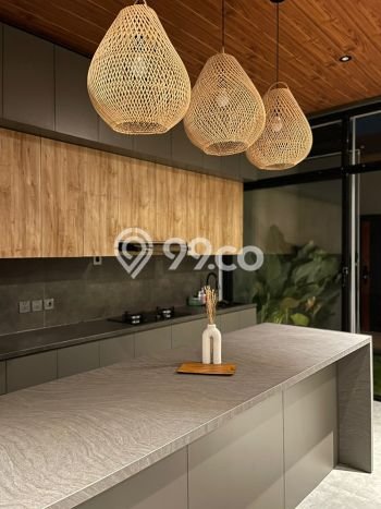 Jual Rumah Eksklusif 2 KT di Suvarna Sutera, Tangerang Jual Rumah Eksklusif 2 KT di Suvarna Sutera, Tangerang