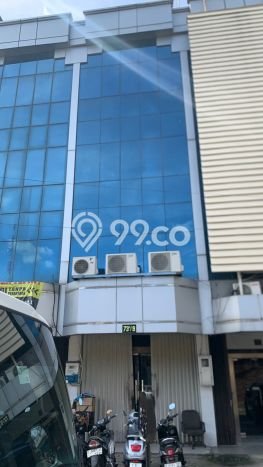 Ruko Dijual di Jakarta Pusat LT 61m2 & LB 244m2 Lokasi Terbaik! Ruko Dijual di Jakarta Pusat LT 61m2 & LB 244m2 Lokasi Terbaik!