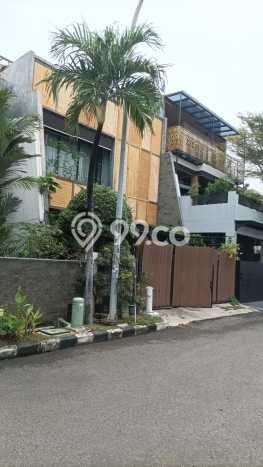 Rumah Elit Modern Tanpa Renovasi di Permata Buana Jakarta Barat Rumah Elit Modern Tanpa Renovasi di Permata Buana Jakarta Barat