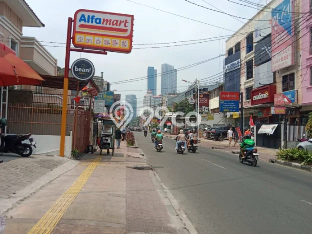 Unit Ruko Dijual di Jakarta Barat LT 200m2 & LB 570m2 Unit Ruko Dijual di Jakarta Barat LT 200m2 & LB 570m2