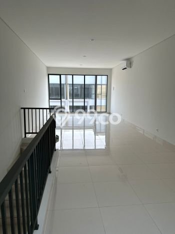 Ruko Disewa di Gading Serpong, Tangerang, LT 67m2 / LB 163m2 Ruko Disewa di Gading Serpong, Tangerang, LT 67m2 / LB 163m2