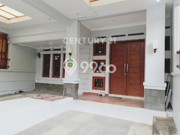 Lokasi terbaik! Rumah siap pakai dikontrakkan di Antapani LB 200m2 Lokasi terbaik! Rumah siap pakai dikontrakkan di Antapani LB 200m2