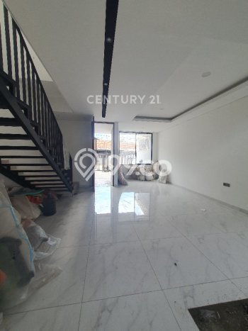 Dijual Cepat Rumah Favorit Siap Huni LB 200m2 di Babakan Ciparay, Bandung Dijual Cepat Rumah Favorit Siap Huni LB 200m2 di Babakan Ciparay, Bandung