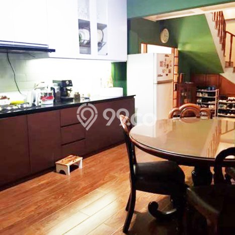 Hunian Mewah LB 200m2 Siap Huni Desain Elegan di Puri Indah, Jakarta Barat Hunian Mewah LB 200m2 Siap Huni Desain Elegan di Puri Indah, Jakarta Barat