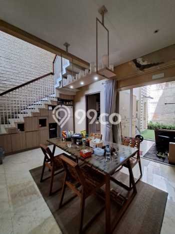 Rumah Elit LB 340m2 Siap Pakai Desain Elegan di BSD Nusaloka, Tangerang Rumah Elit LB 340m2 Siap Pakai Desain Elegan di BSD Nusaloka, Tangerang