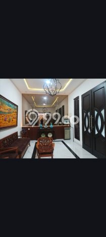 Ready to Use! Luxury House LT 300m2 Desain Modern di Taman Meruya Ready to Use! Luxury House LT 300m2 Desain Modern di Taman Meruya