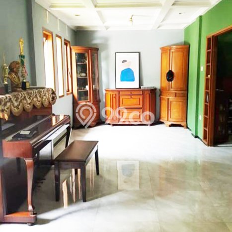 Hunian Mewah LB 200m2 Siap Huni Desain Elegan di Puri Indah, Jakarta Barat Hunian Mewah LB 200m2 Siap Huni Desain Elegan di Puri Indah, Jakarta Barat