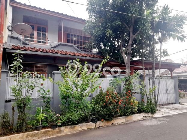 Rumah Elit Modern Tanpa Renovasi di Meruya Jakarta Barat Rumah Elit Modern Tanpa Renovasi di Meruya Jakarta Barat