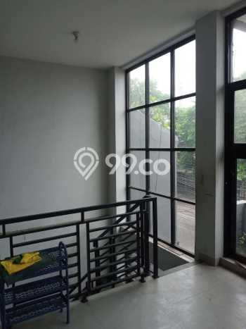 Ruko Dijual di Antapani Bandung dengan Luas Bangunan 350m2 Ruko Dijual di Antapani Bandung dengan Luas Bangunan 350m2