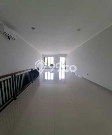 Ruko untuk disewa di Bojongsoang punya LT 90m2 & LB 139m2 harga sewa kompetitif Ruko untuk disewa di Bojongsoang punya LT 90m2 & LB 139m2 harga sewa kompetitif