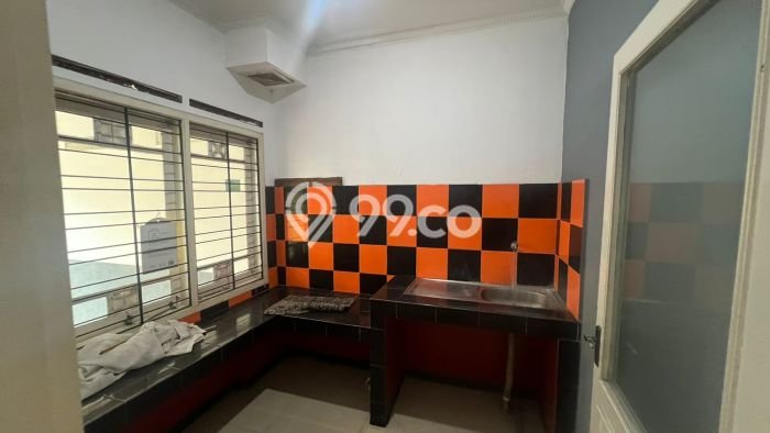 Dijual Cepat Rumah Favorit Siap Huni LB 220m2 di Batununggal, Bandung Dijual Cepat Rumah Favorit Siap Huni LB 220m2 di Batununggal, Bandung