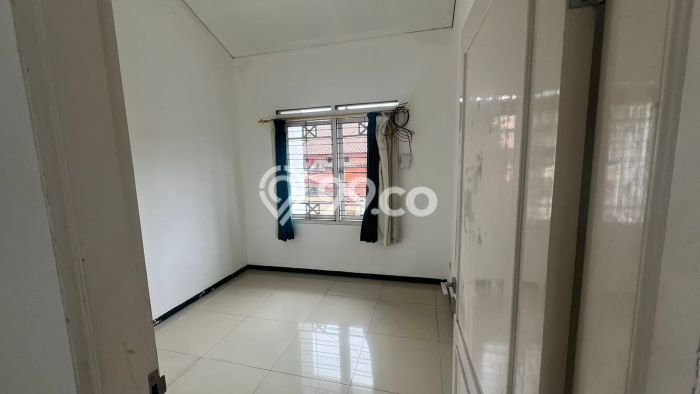 Dijual Cepat Rumah Favorit Siap Huni LB 220m2 di Batununggal, Bandung Dijual Cepat Rumah Favorit Siap Huni LB 220m2 di Batununggal, Bandung