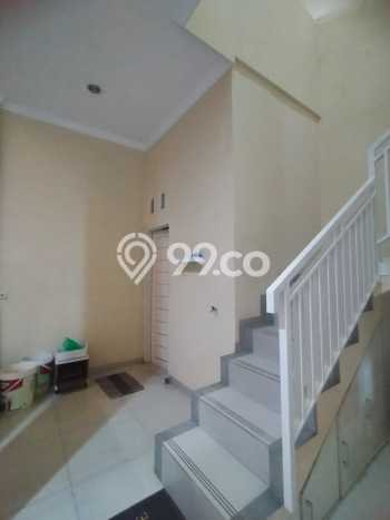 Rumah Modern 4 KT di Cisaranten Bandung Semi Furnished Rumah Modern 4 KT di Cisaranten Bandung Semi Furnished