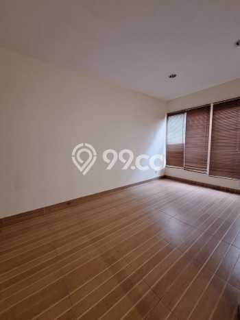 KESEMPATAN TERBAIK! Rumah area Sunter, 4 KT, Ready, Luas 133m² Bangunan 294m² KESEMPATAN TERBAIK! Rumah area Sunter, 4 KT, Ready, Luas 133m² Bangunan 294m²