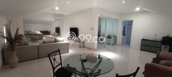 Rumah Mewah LB 360m2 Siap Pakai Desain Elegan di Sunter, Jakarta Utara Rumah Mewah LB 360m2 Siap Pakai Desain Elegan di Sunter, Jakarta Utara