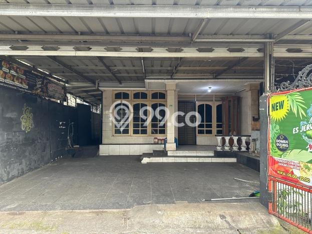 Lokasi terbaik! Rumah siap huni dikontrakkan di Duren Sawit LB 300m2 Lokasi terbaik! Rumah siap huni dikontrakkan di Duren Sawit LB 300m2