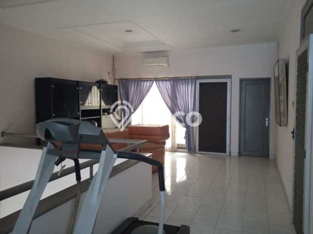 Jual Murah Rumah dengan Luas Tanah 160m² dan Luas Bangunan 240m² di Area Sunter, Jakarta Utara Jual Murah Rumah dengan Luas Tanah 160m² dan Luas Bangunan 240m² di Area Sunter, Jakarta Utara