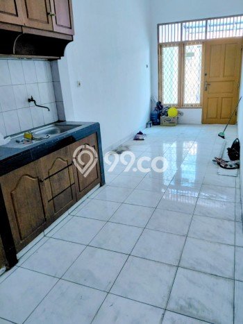 BEST DEAL! Rumah di , 6 KT, Akses Mudah Fasilitas Umum, Luas 264m2m² Bangunan 384m2m² BEST DEAL! Rumah di , 6 KT, Akses Mudah Fasilitas Umum, Luas 264m2m² Bangunan 384m2m²