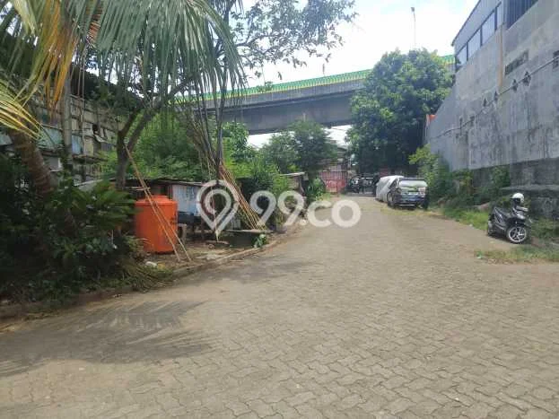 Gudang paling strategis disewakan di Kebayoran Baru Jakarta Selatan Gudang paling strategis disewakan di Kebayoran Baru Jakarta Selatan