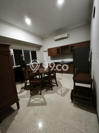 Hunian Modern Disewakan 4 Kamar di Kebayoran Baru Bisa Nego Hunian Modern Disewakan 4 Kamar di Kebayoran Baru Bisa Nego