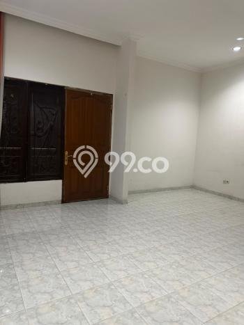 Jual Murah Rumah dengan Luas Tanah 160m² dan Luas Bangunan 240m² di Area Sunter, Jakarta Utara Jual Murah Rumah dengan Luas Tanah 160m² dan Luas Bangunan 240m² di Area Sunter, Jakarta Utara